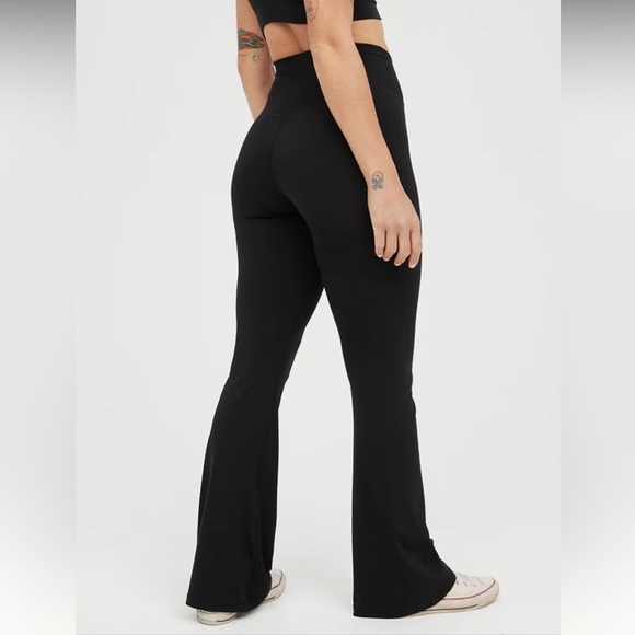 Aerie high waisted crossover leggings - Picture 2 of 3